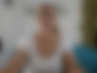 Live cam show with Renata salinas - Bedroom on SpunkLive