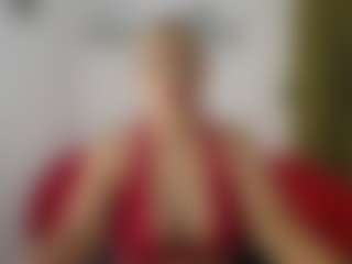 Live cam show with Renata salinas - Granny on eurowanks.com