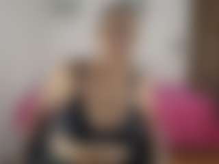 Renata salinas MILF webcam performer live streaming