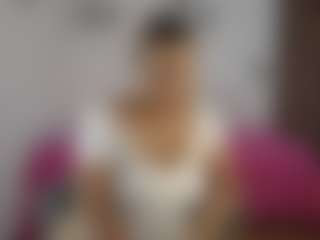Renata salinas MILF webcam performer live streaming