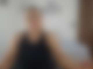 Live cam show with Renata salinas - Granny Blonde Hair on Gym Cam Girls