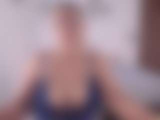 Live cam show with Renata salinas - Granny Blonde Hair on Camsoda