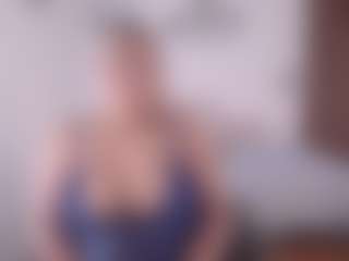 Renata salinas MILF webcam performer live streaming
