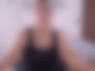 Live cam show with Renata salinas - Granny Blonde Hair on Gym Cam Girls