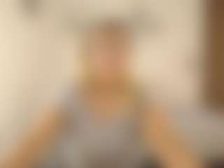 Live cam show with Renata salinas - Granny Blonde Hair on camtv