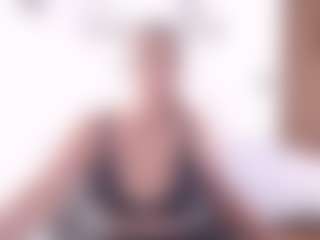 Live cam show with Renata salinas - Granny Blonde Hair on sexylive.show