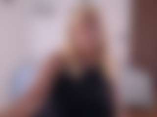 Live cam show with Renata salinas - Granny MILF on Camsoda