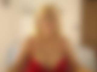 Live cam show with Renata salinas - Granny Blonde Hair on Camsoda