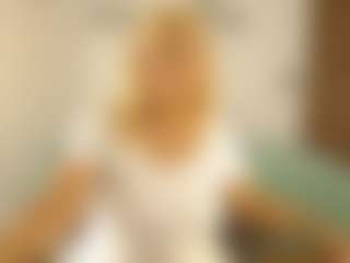 Live cam show with Renata salinas - Granny Blonde Hair on luckytryst.com