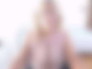 Live cam show with Renata salinas - Bedroom Blonde Hair on Camming Site