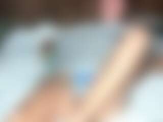 sarahleehereagain's Live Sex Cam Show
