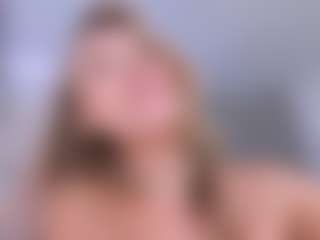 Live cam show with Chloe - Green Eyes on crypto-cams