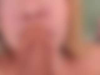 Chloe's Live Sex Cam Show