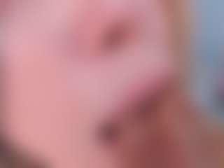 Chloe's Live Sex Cam Show