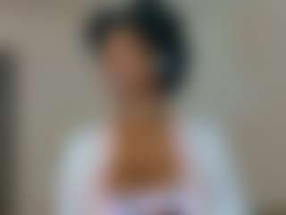 Live cam show with Mocha Kaia - Big Tits on StripNow