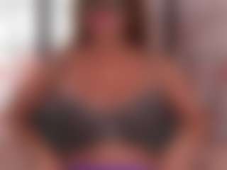 Live cam show with BeccaDelux - Brown Hair on Soda Cam