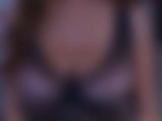 Live cam show with BeccaDelux - Middle Aged on Chatstar