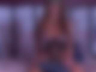 Live cam show with BeccaDelux - Granny Squirt on infinitiblacc.com