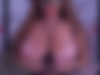 Live cam show with BeccaDelux - Squirt Mature on Camsoda