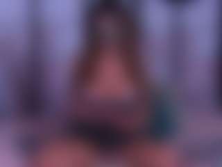 Live cam show with BeccaDelux - Granny Brown Hair on CamClone