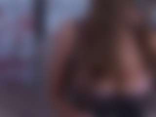 Live cam show with BeccaDelux - Granny Brown Hair on xplaylive.com