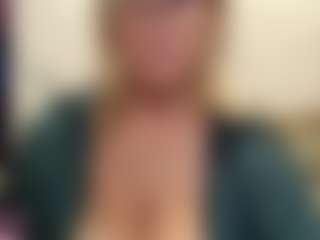 Live cam show with IlariaCetoi - Big Ass on Mixed Magazine Live