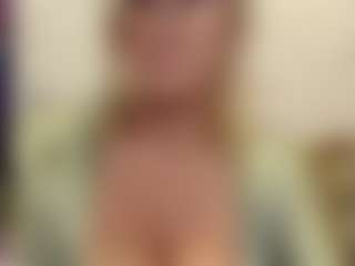 Live cam show with IlariaCetoi - Granny Big Tits on Pornisteam.com