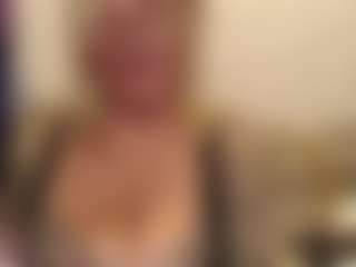 IlariaCetoi's Live Sex Cam Show