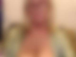 IlariaCetoi's Live Sex Cam Show