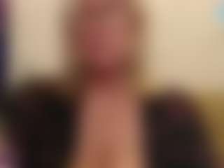 Live cam show with IlariaCetoi - Green Eyes on SpankPalCams