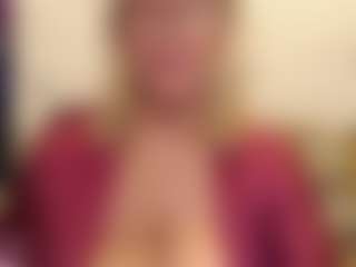 IlariaCetoi's Live Sex Cam Show