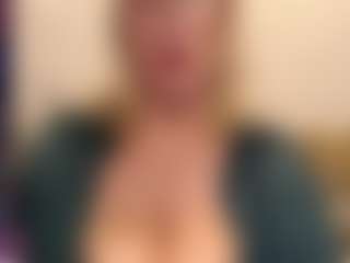 IlariaCetoi's Live Sex Cam Show