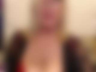 IlariaCetoi's Live Sex Cam Show