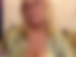 IlariaCetoi's Live Sex Cam Show