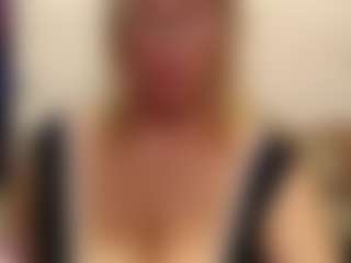 IlariaCetoi's Live Sex Cam Show