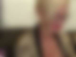 IlariaCetoi's Live Sex Cam Show