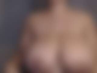 Kiramstar's Live Sex Cam Show
