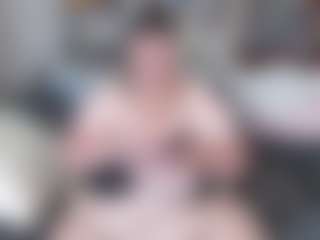 Cougar-BBW MILF webcam performer live streaming