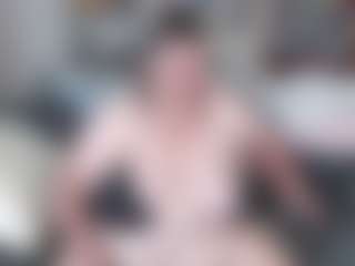 Cougar-BBW MILF webcam performer live streaming