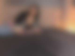 Live cam show with ah-mara - Skinny on AdultVida.com