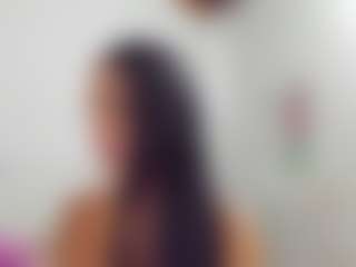 Venus Vega MILF en webcam transmitiendo en vivo