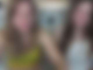 Live cam show with Margo and Alice - Petite on Camiplay Live
