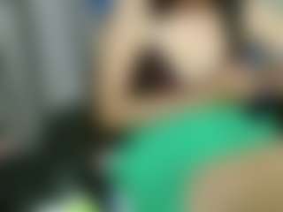 Gomezdanis01's Live Sex Cam Show