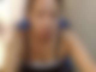 Gomezdanis01's Live Sex Cam Show