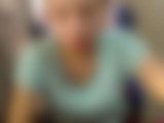 Gomezdanis01's Live Sex Cam Show