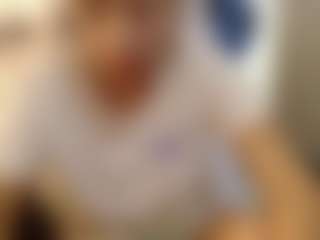 Gomezdanis01's Live Sex Cam Show