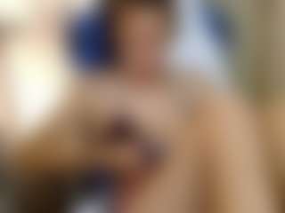 Gomezdanis01's Live Sex Cam Show