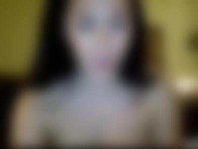 Live cam show with LondonKeyes - Senior on xplaylive.com
