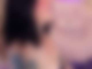 Live cam show with Gin - Wild on Camming Site