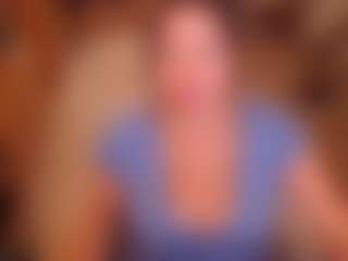 Live cam show with LauraRuth - Bedroom Mature on dasdasdadada.com
